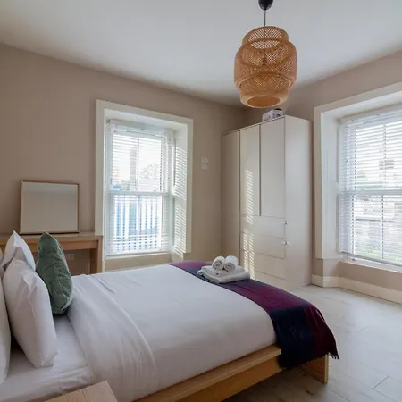 Guestready - Serene Rosy In Churchtown * Дублин
